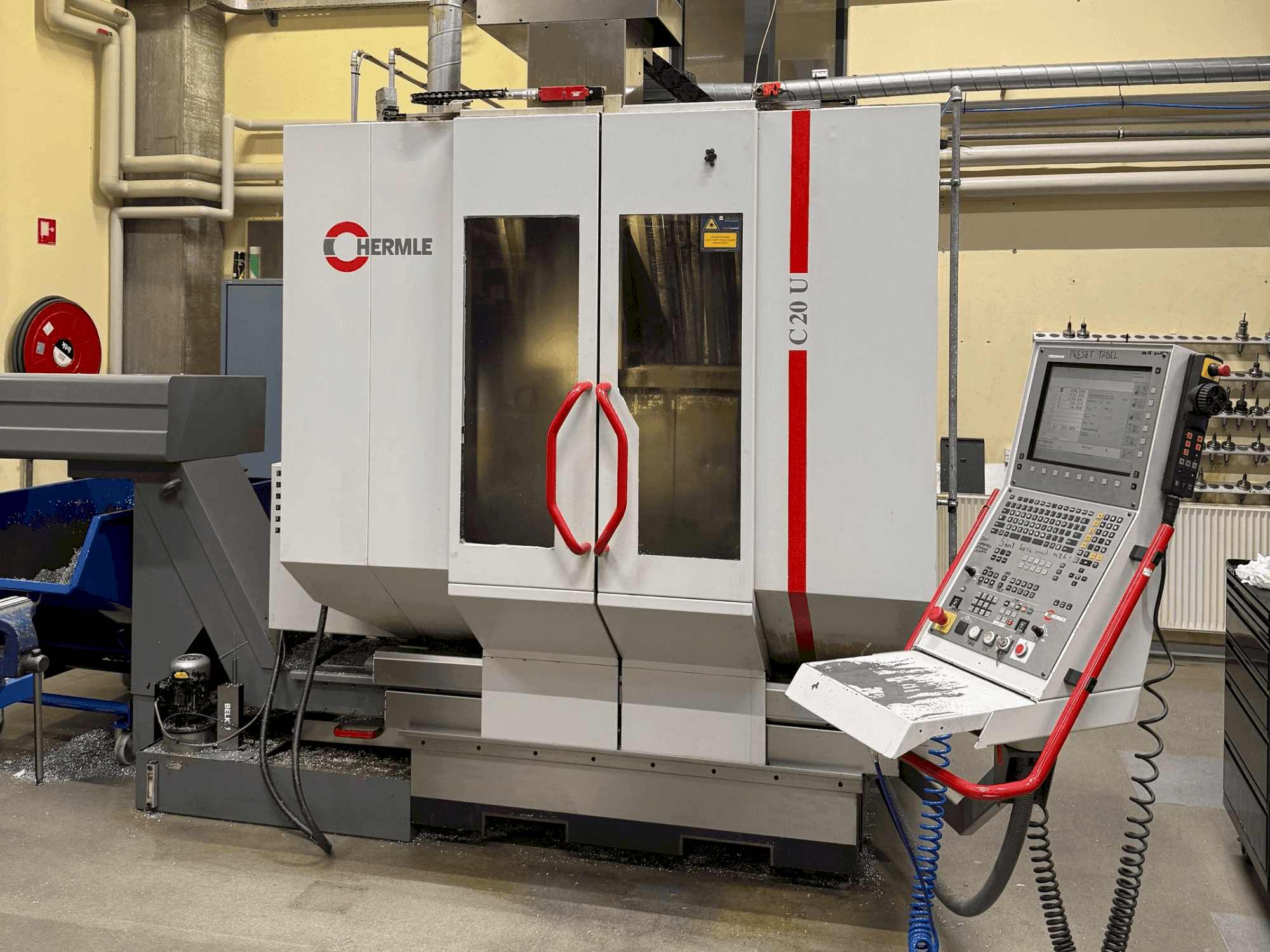 A HERMLE C 20 U  gép elölnézete