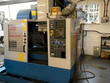 A Matsuura MC 600 VF  gép elölnézete