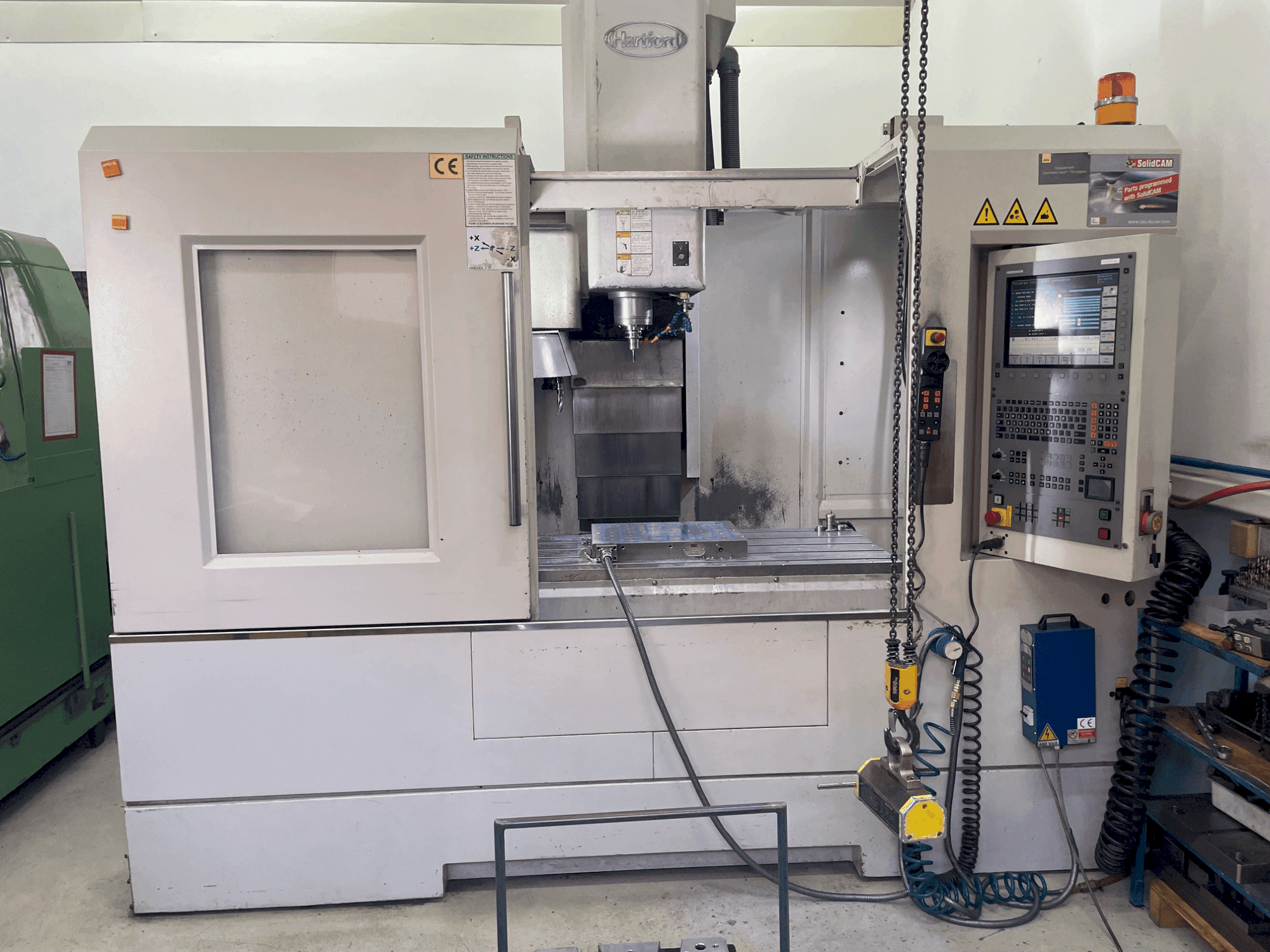 A HARTFORD Pro 1000  gép elölnézete