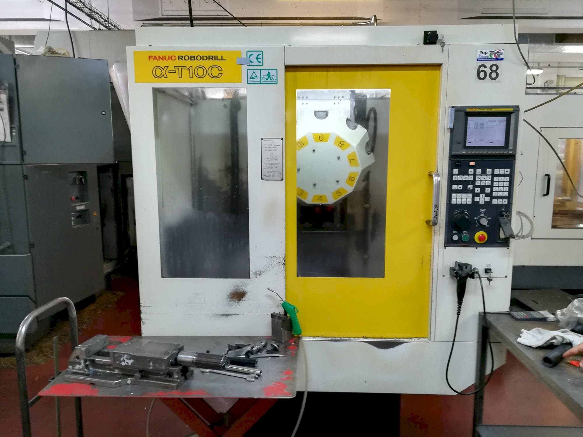A FANUC Robodrill alpha-T 10 C  gép elölnézete