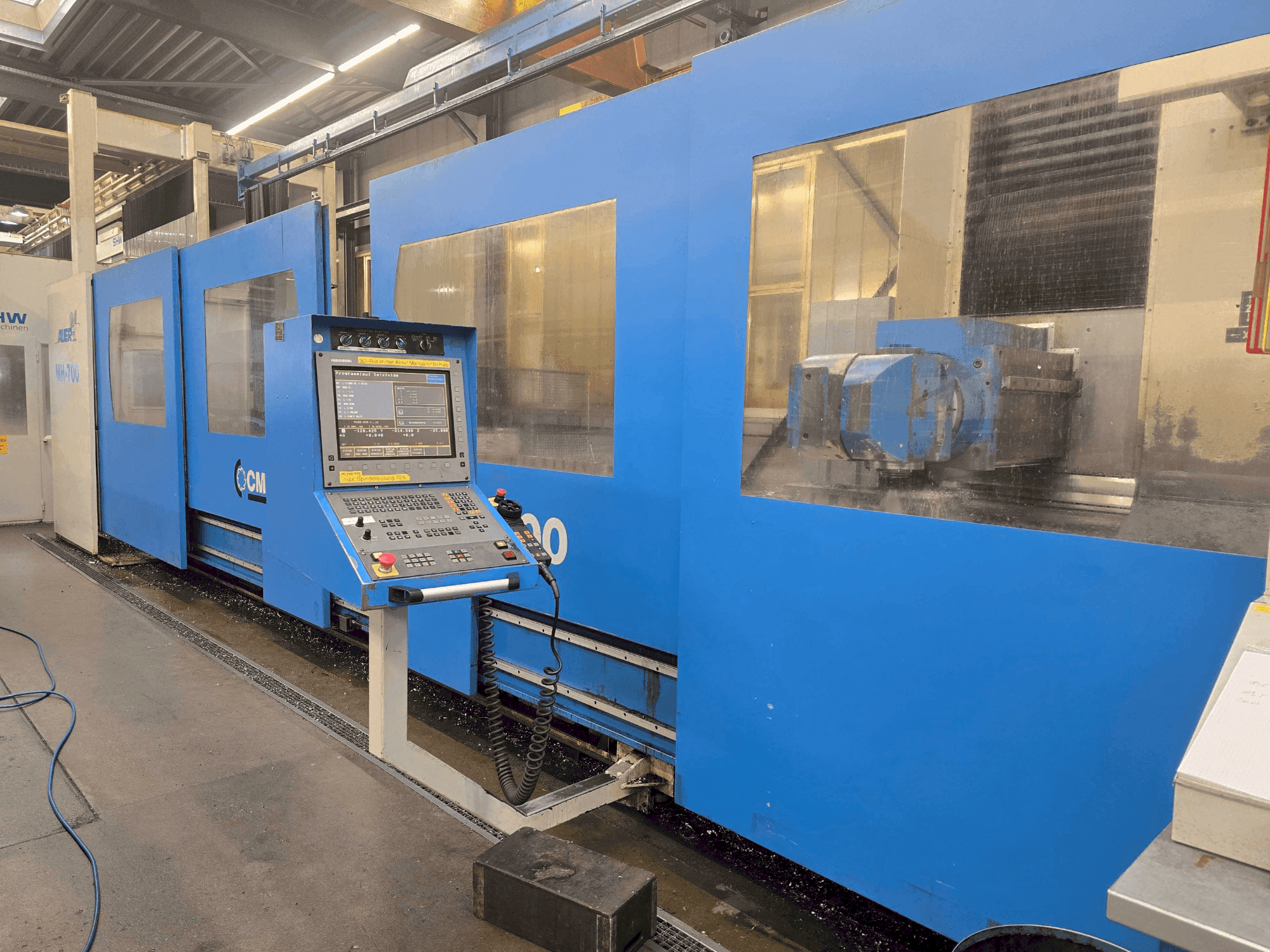 A CME MH-700  gép elölnézete