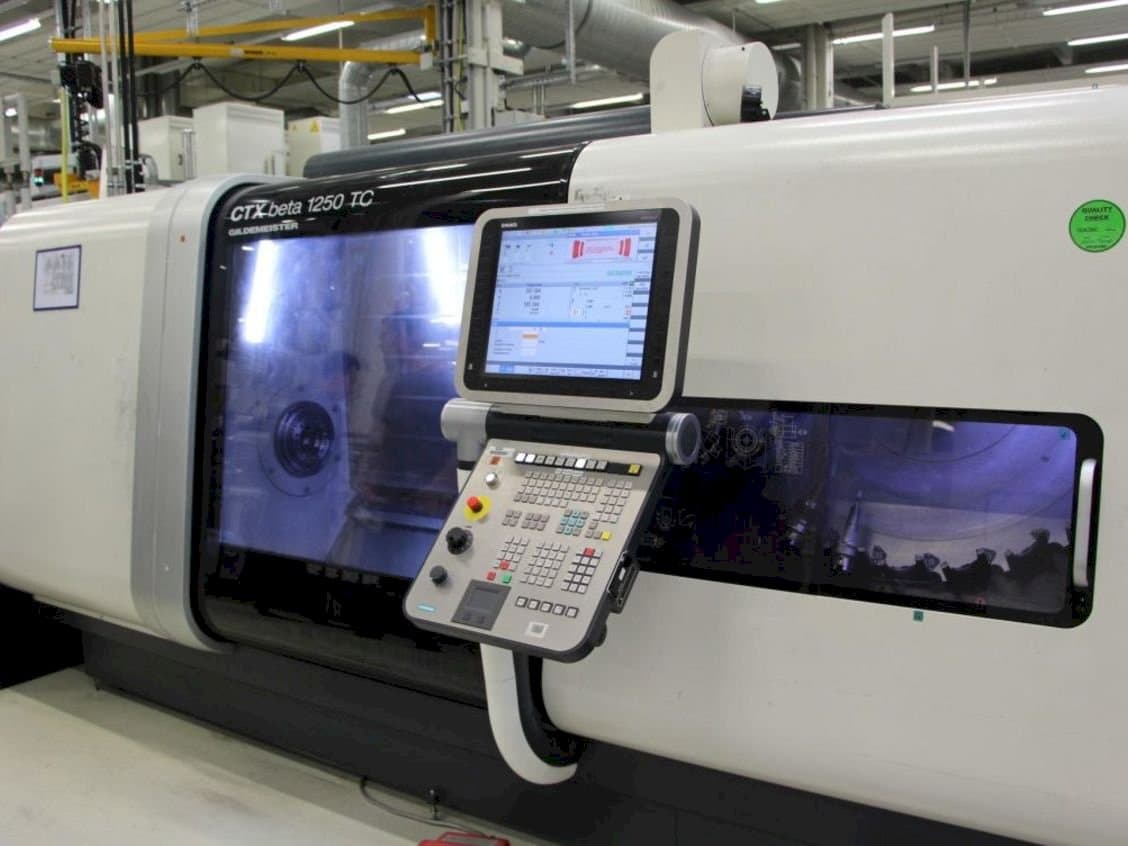 A DMG MORI GILDEMEISTER CTX Beta 1250 TC  gép elölnézete