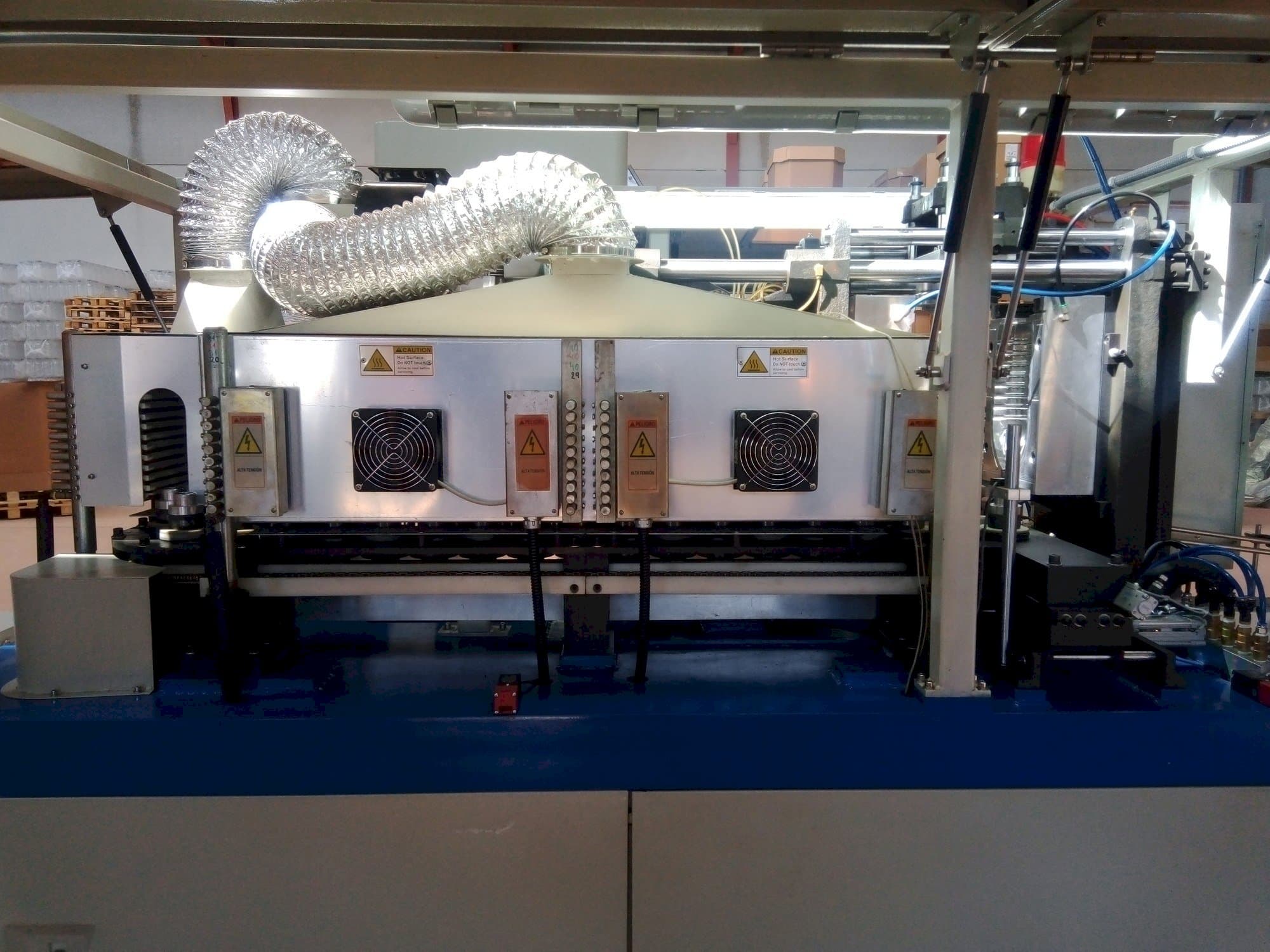 A YANCED YS600  gép elölnézete