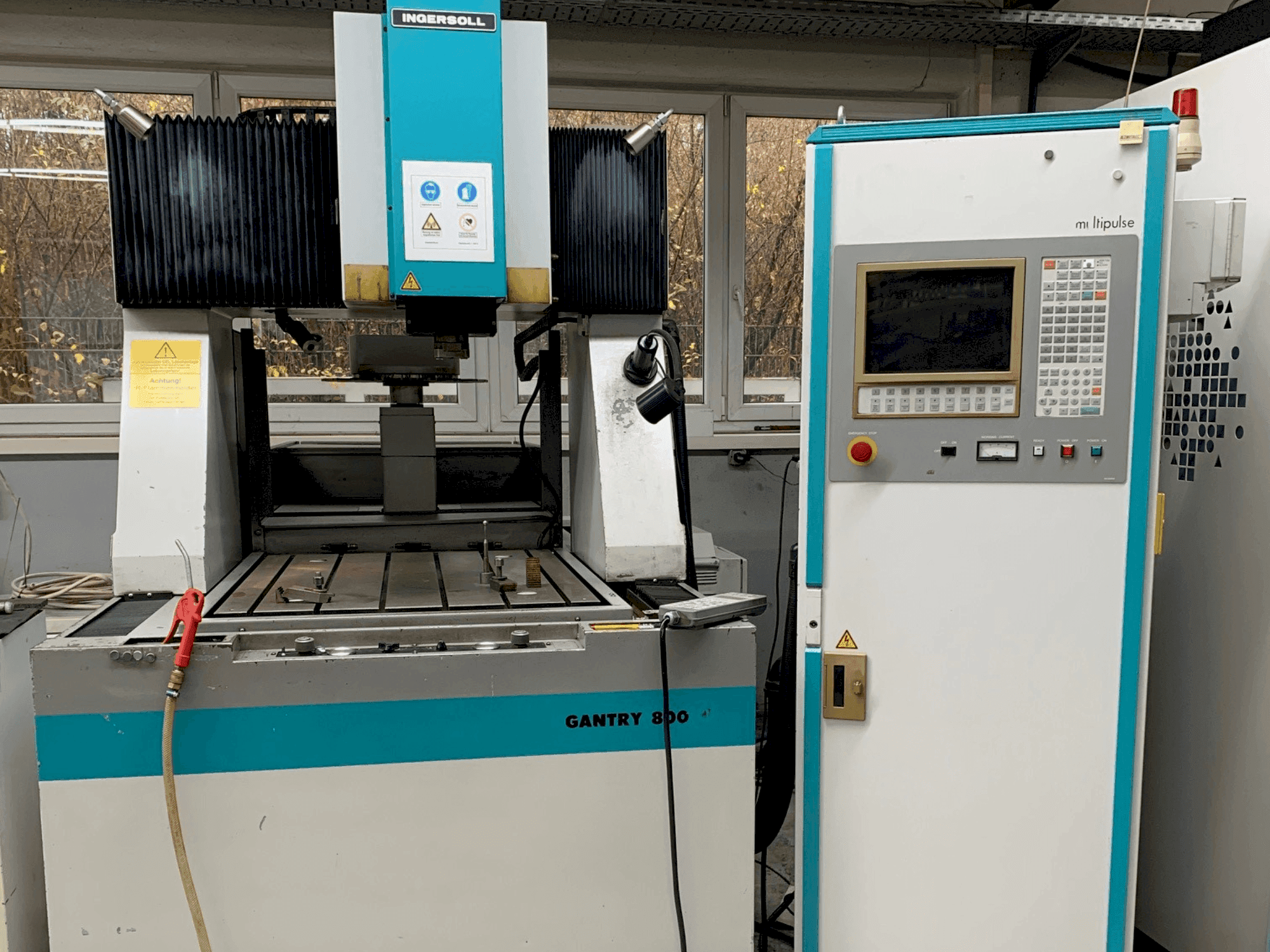 A OPS INGERSOLL Ingersoll Gantry 800  gép elölnézete