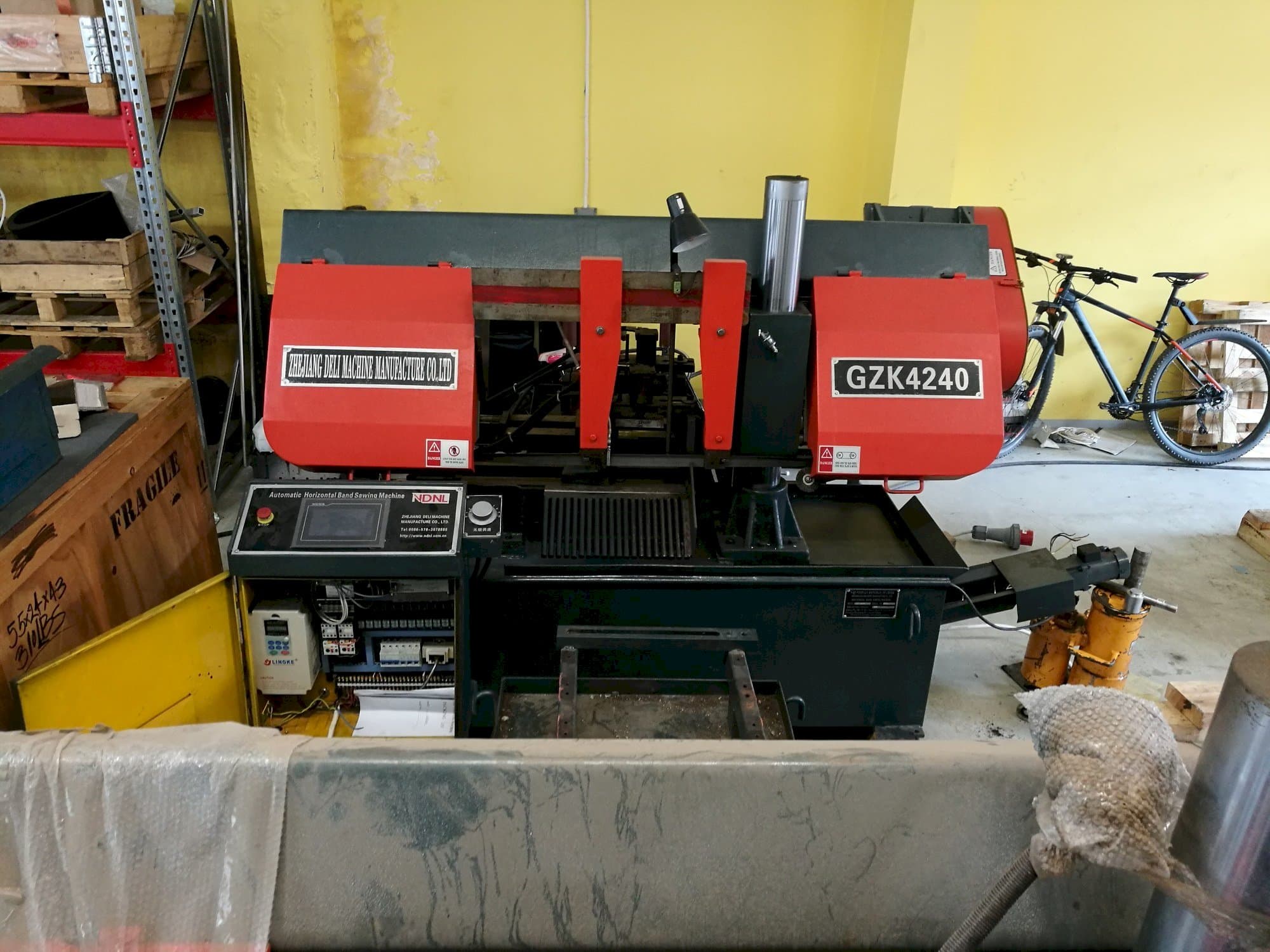 A NDNL GZK4240  gép elölnézete