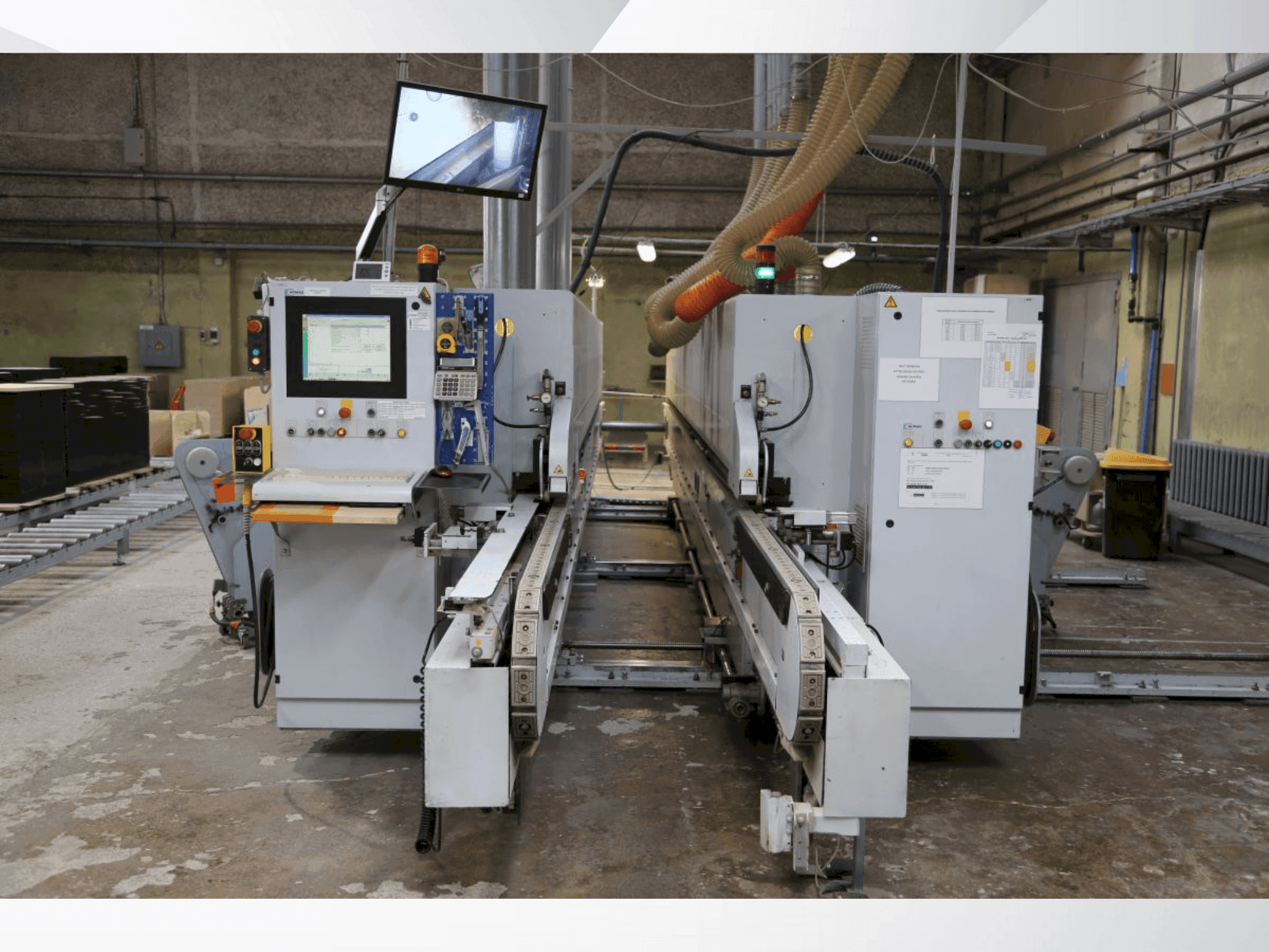 A HOMAG KFL 526 / C  gép elölnézete