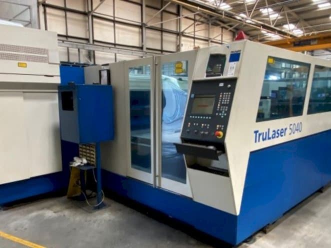 A Trumpf TruLaser 5040  gép elölnézete