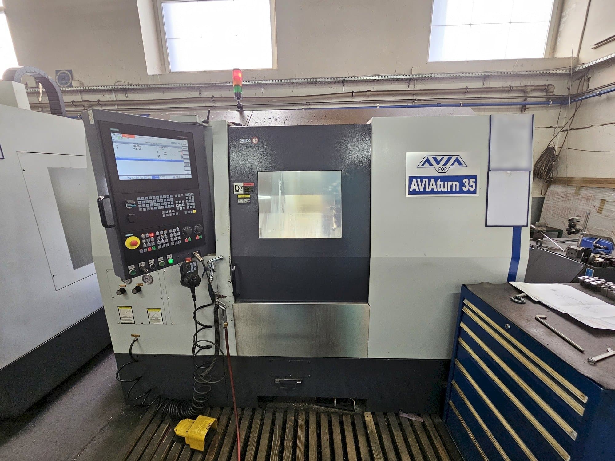 A Avia									 AVIAturn 35  gép elölnézete