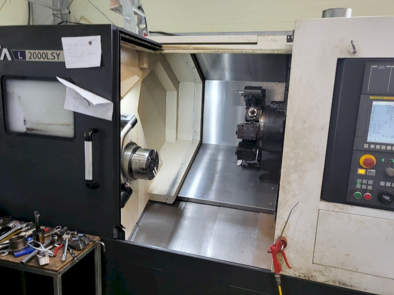 A Hyundai Wia L2000LSY  gép elölnézete