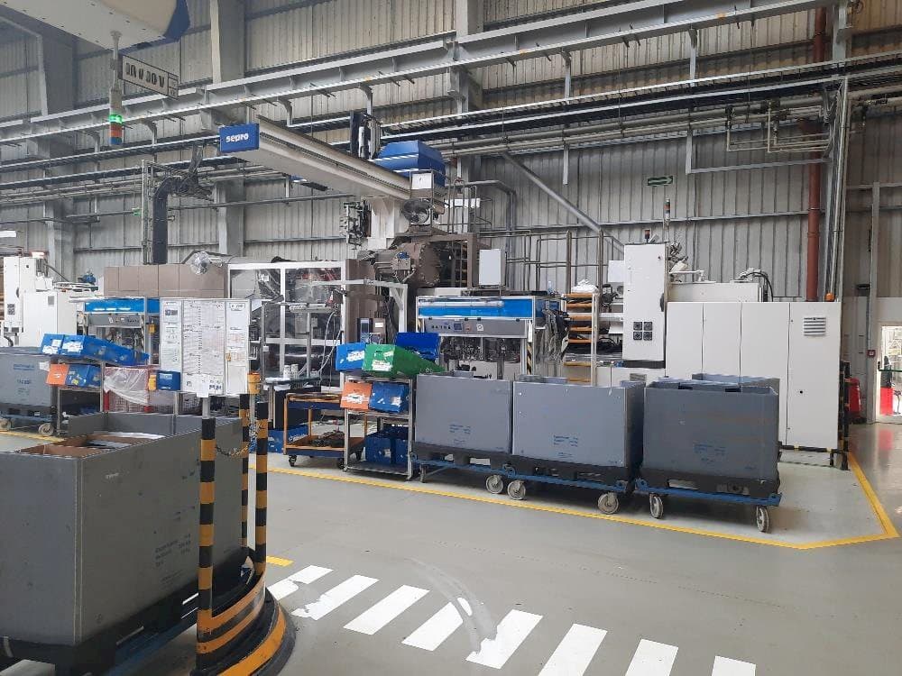 A Battenfeld 2000/19000  gép elölnézete