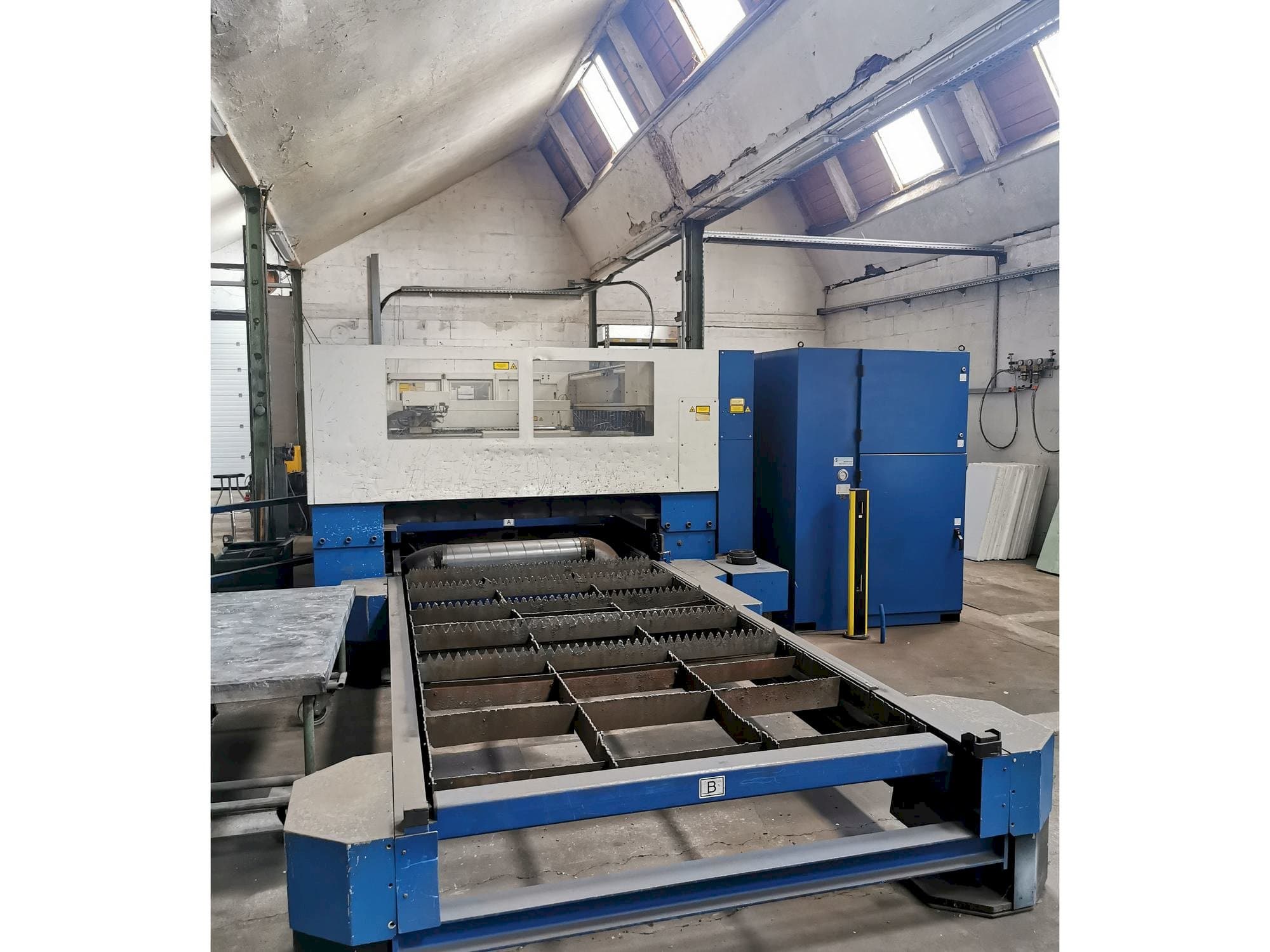A Trumpf Trumatic L3030  gép elölnézete