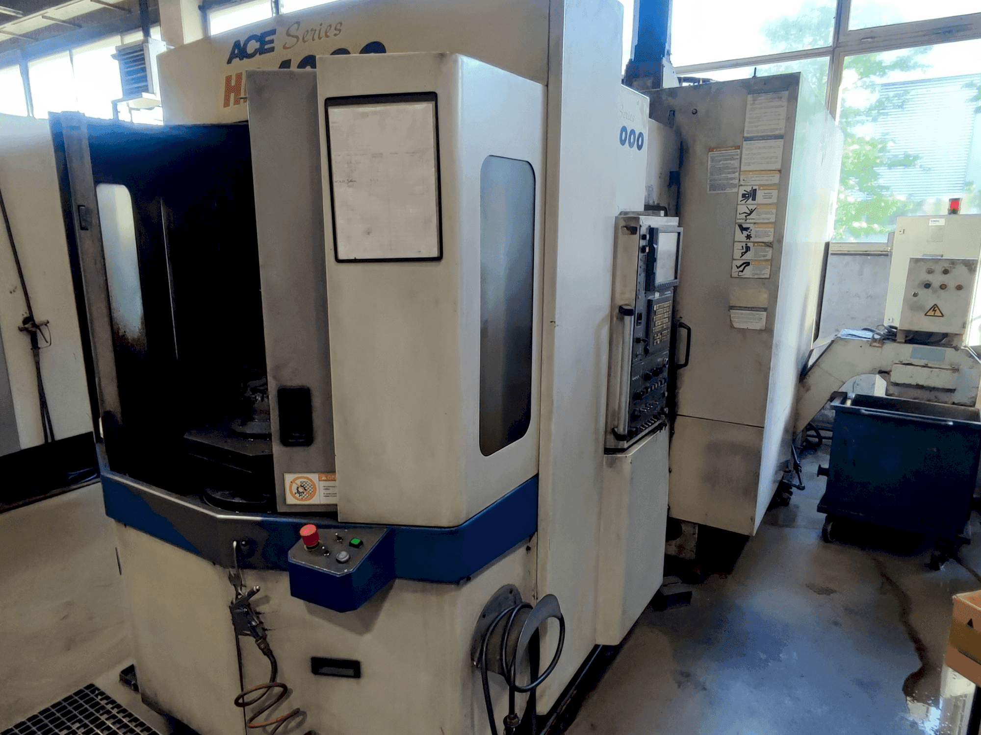 A DAEWOO ACE HP 4000  gép elölnézete