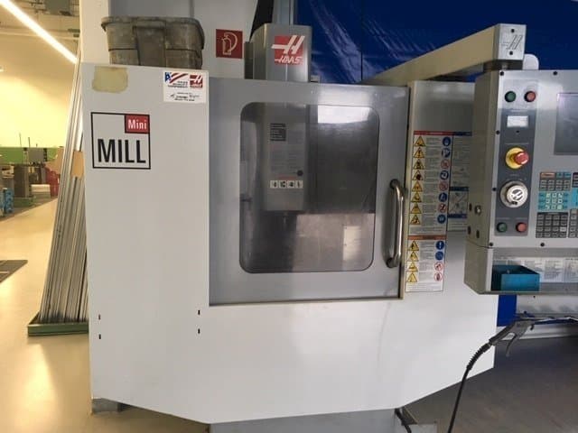 A HAAS Mini Mill HE  gép elölnézete