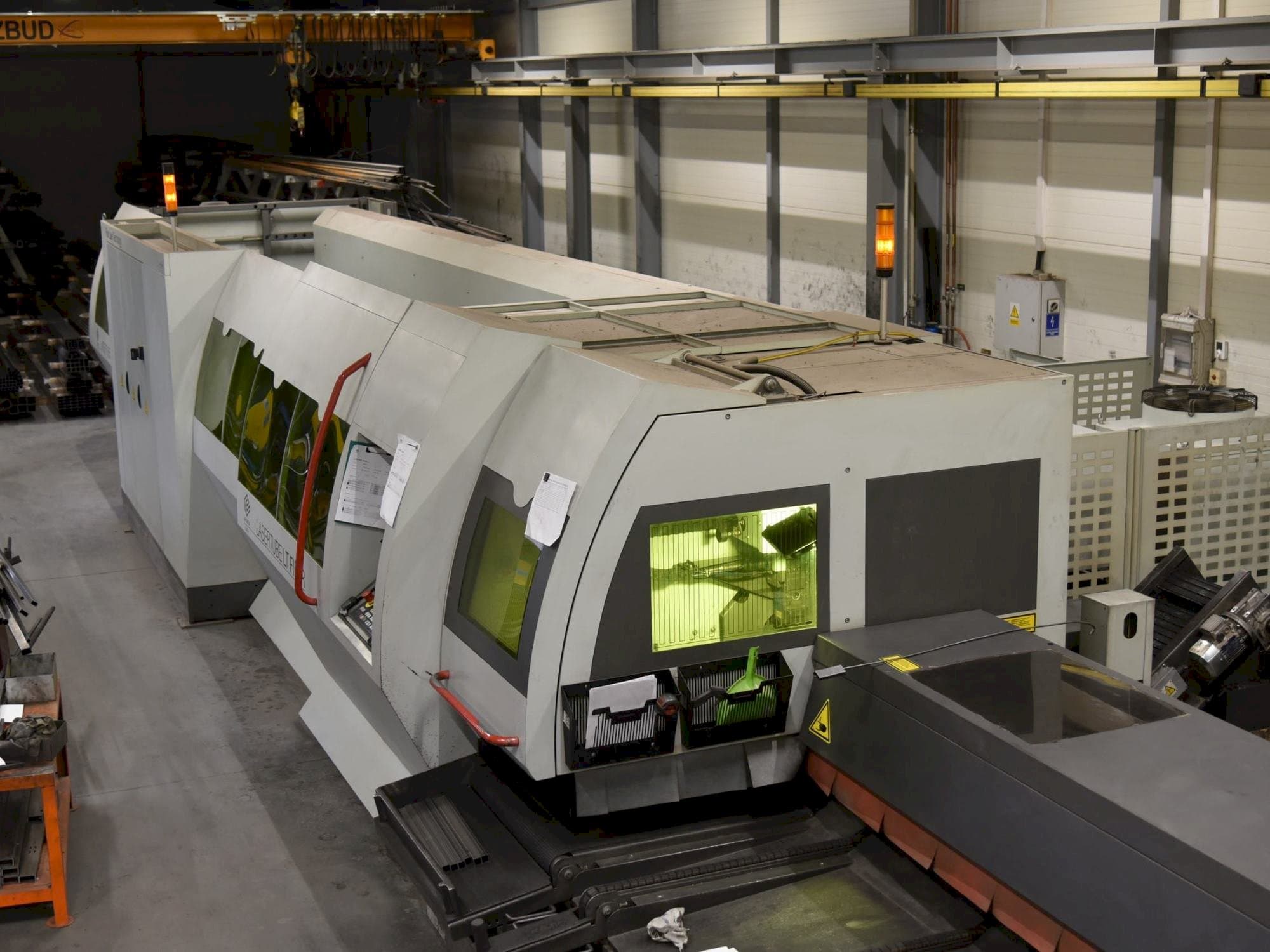 A BLM ADIGE LaserTube LT Fiber  gép elölnézete