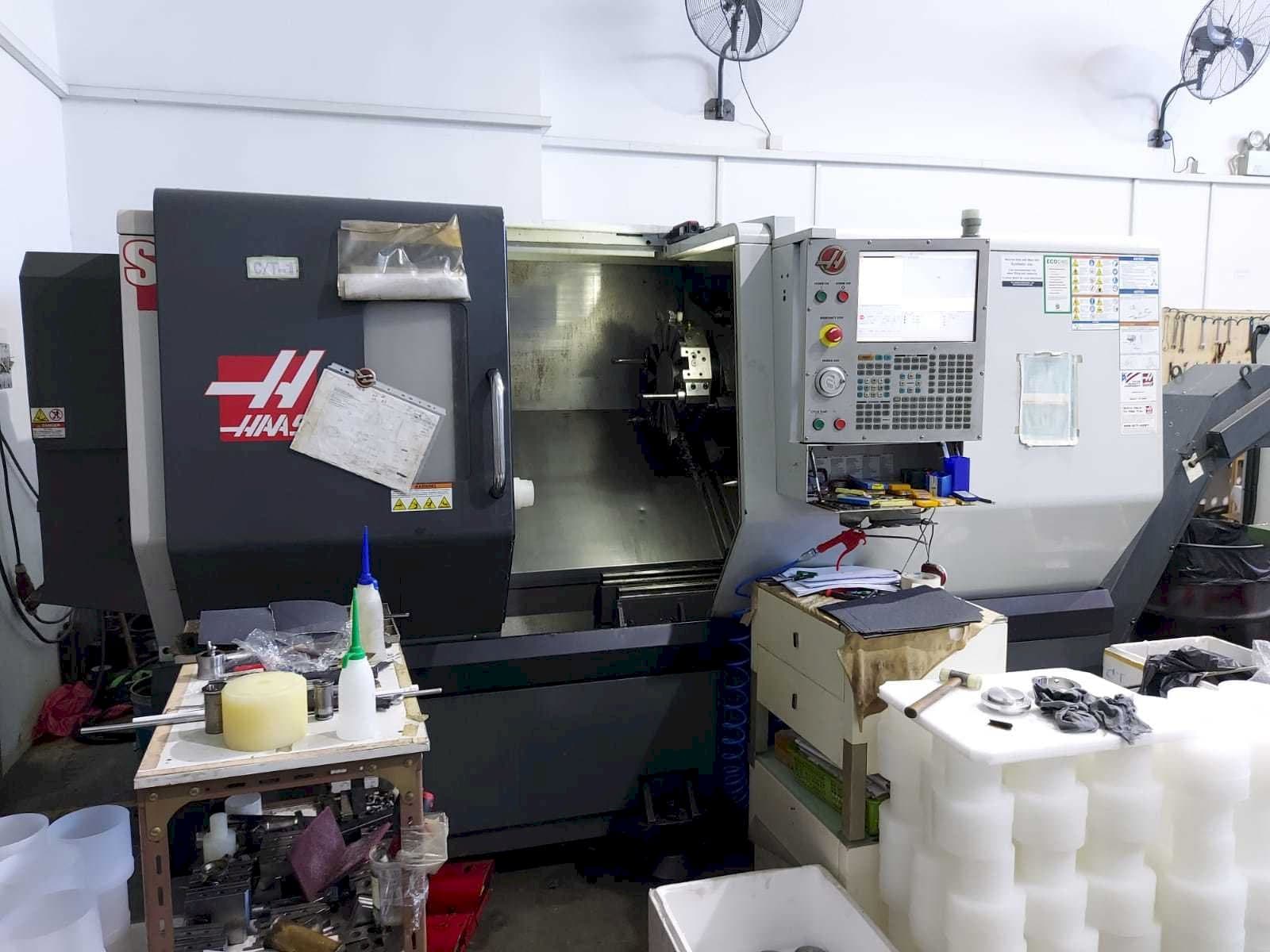 A HAAS ST-30  gép elölnézete