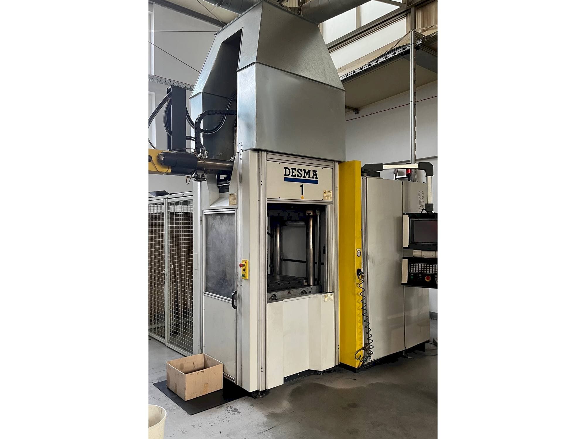 A Kloeckner Desma 968.250 ZO  gép elölnézete