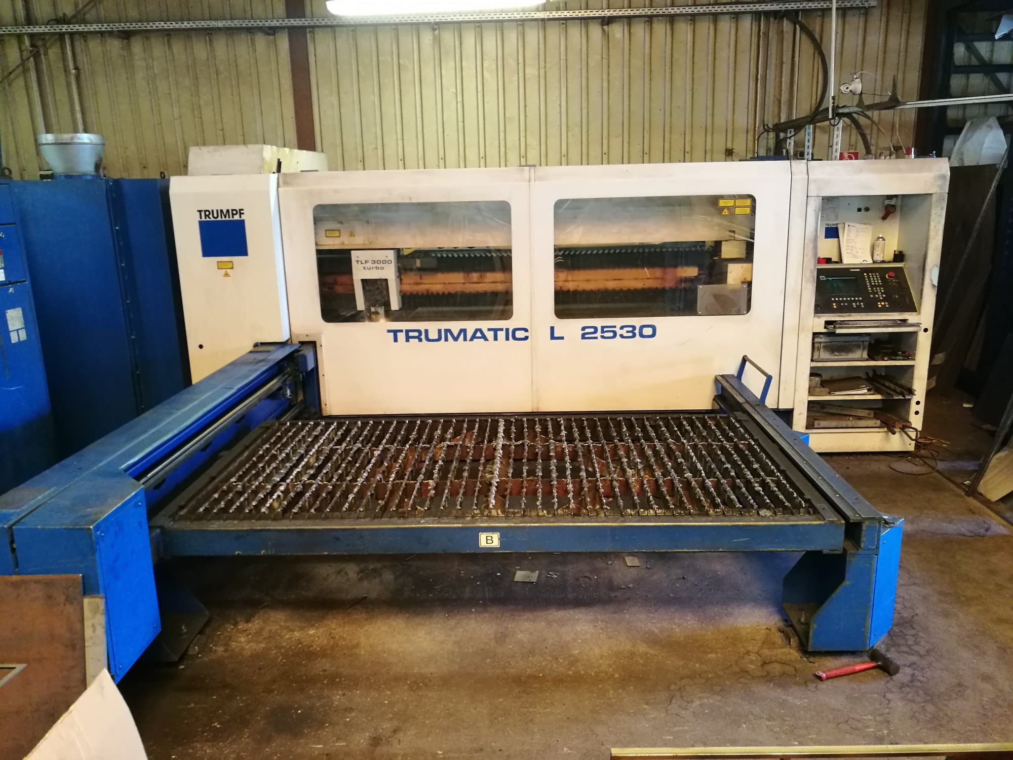 A Trumpf Trumatic L2530  gép elölnézete