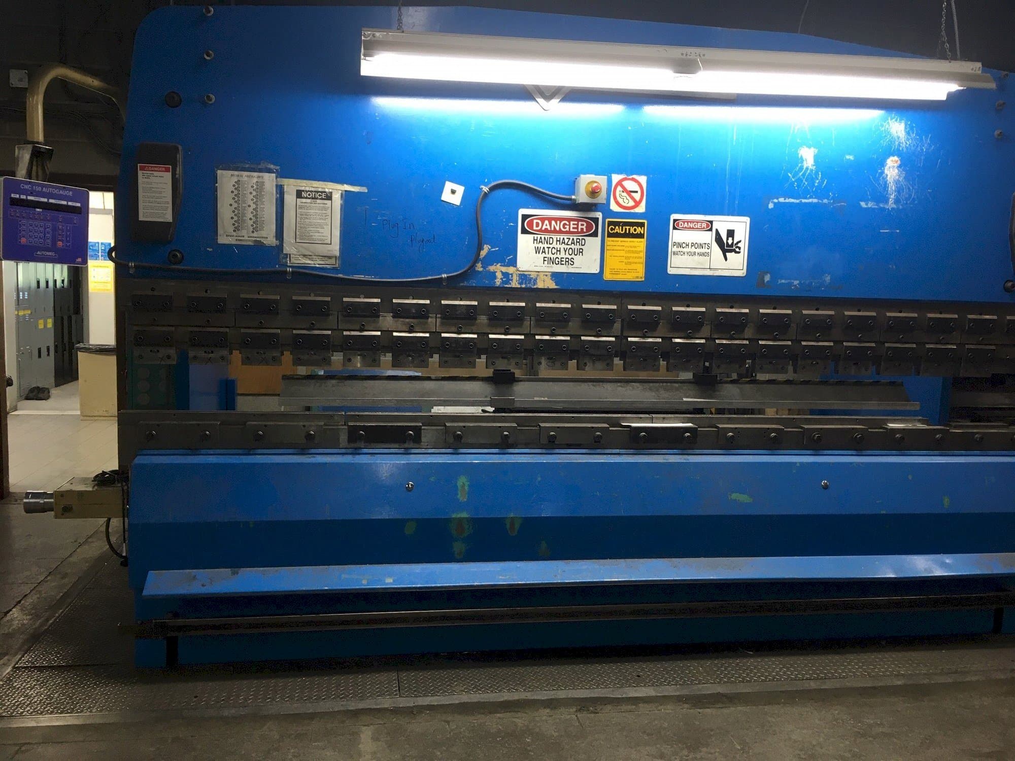 A PROMECAM 204  gép elölnézete