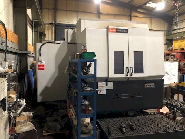 A Mazak Integrex 800V/5 II E  gép elölnézete