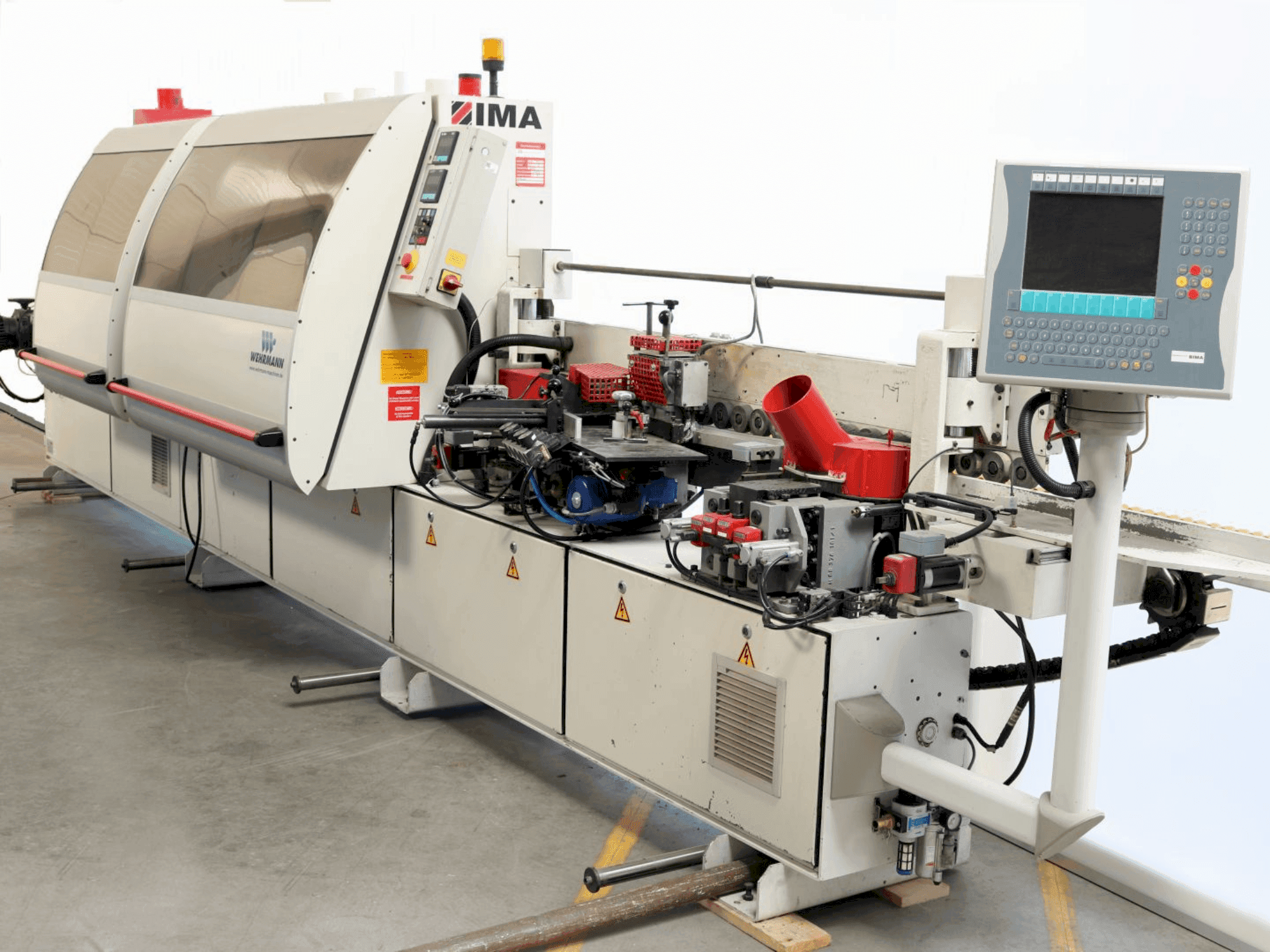 A IMA COMPACT PC-6220 F  gép elölnézete