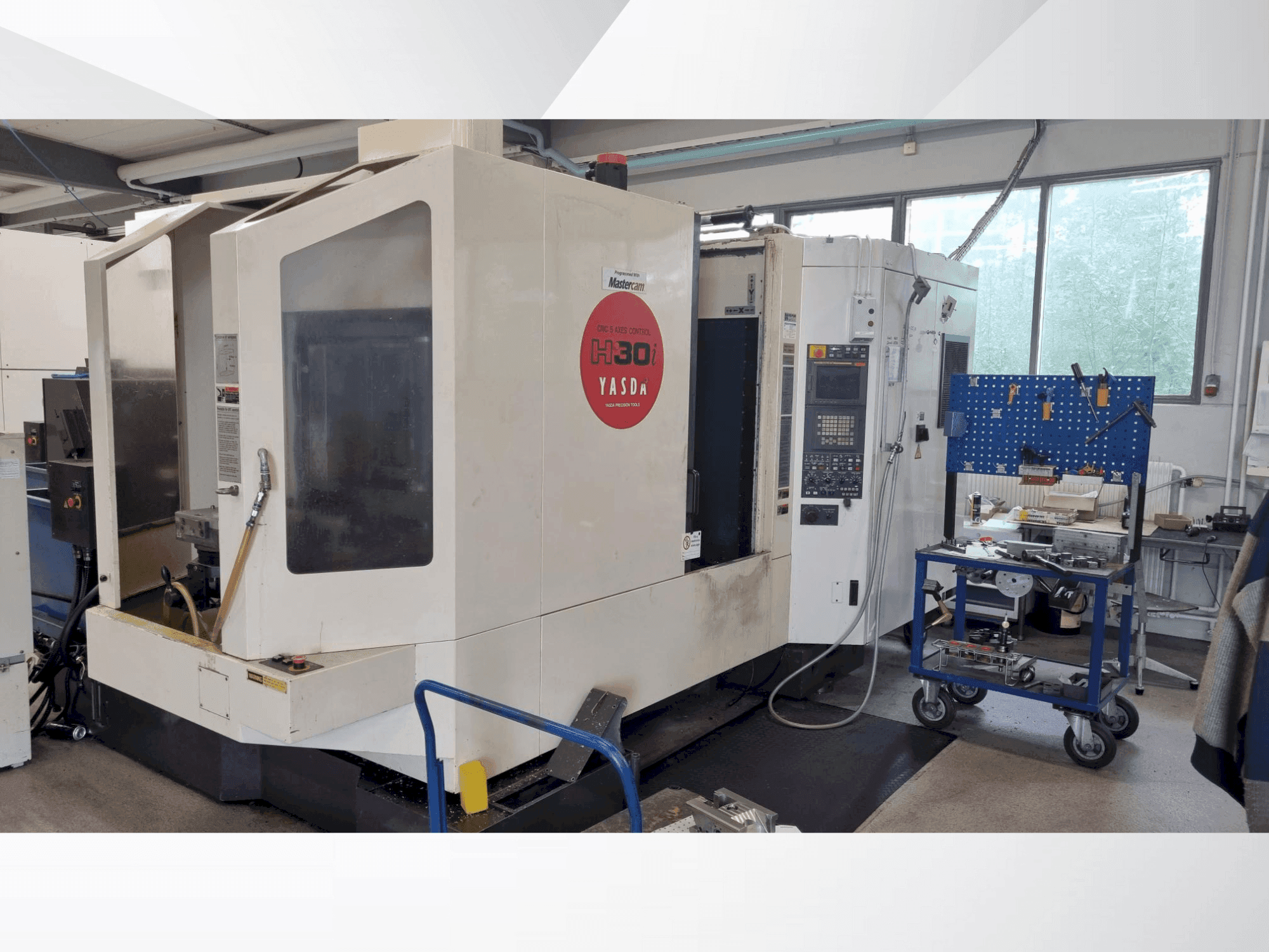 A YASDA H-30i  gép elölnézete