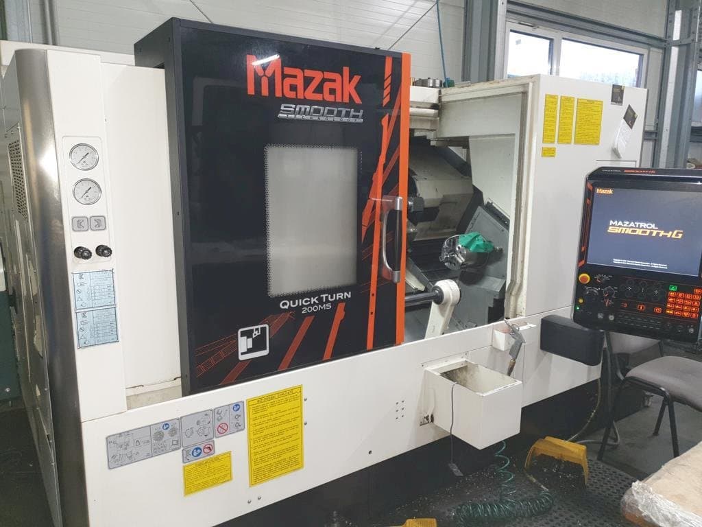 A Mazak Quick Turn 200MS  gép elölnézete