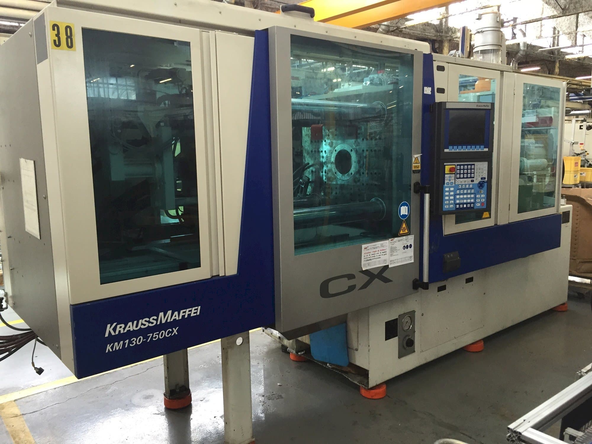 A Krauss Maffei 130-750 CX  gép elölnézete