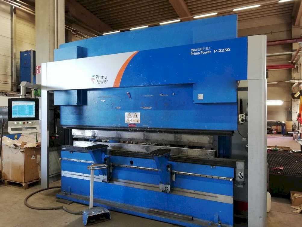 A Prima Power P-2230  gép jobb nézete