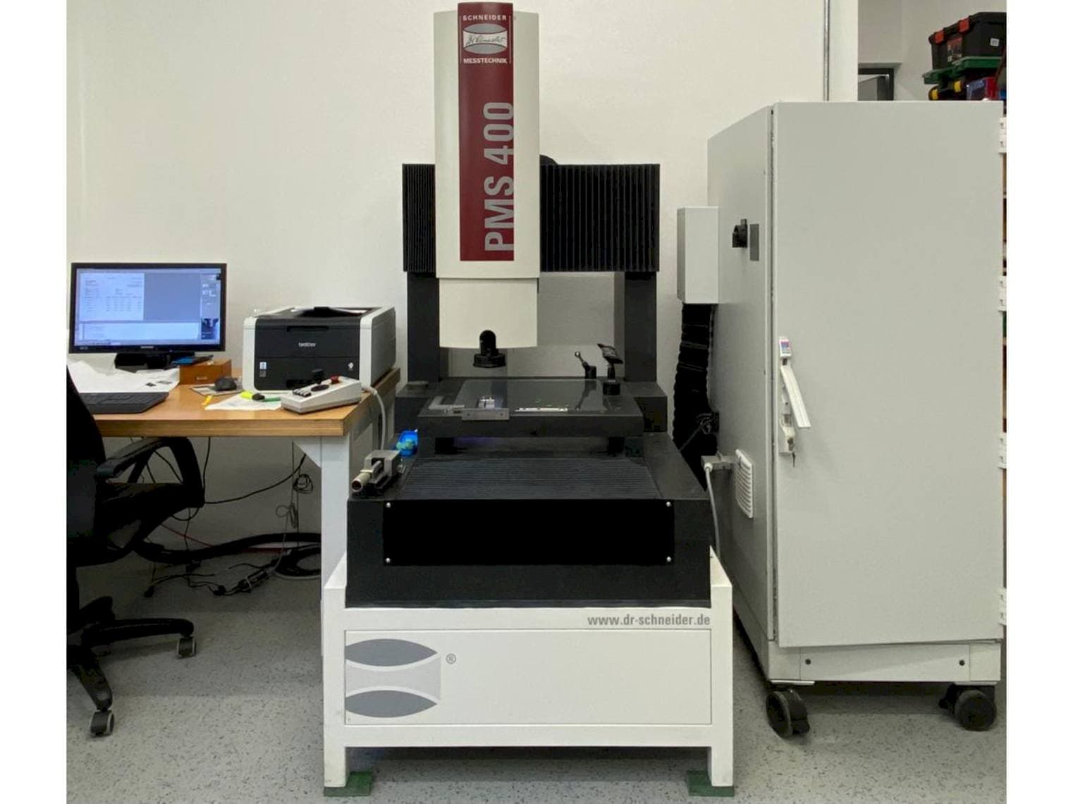 A HEINRICH SCHNEIDER PMS 400  gép elölnézete