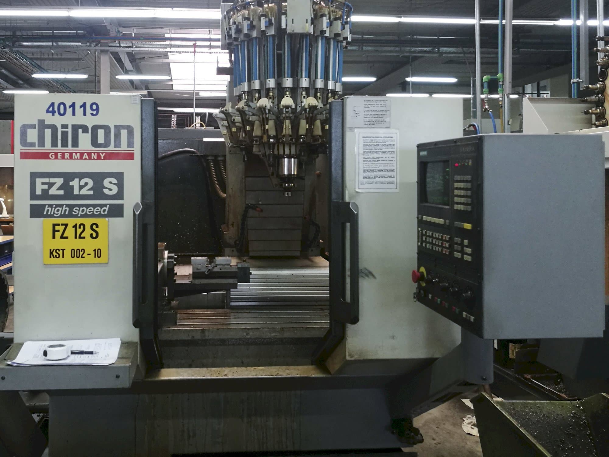 A CHIRON FZ 12 S  gép elölnézete