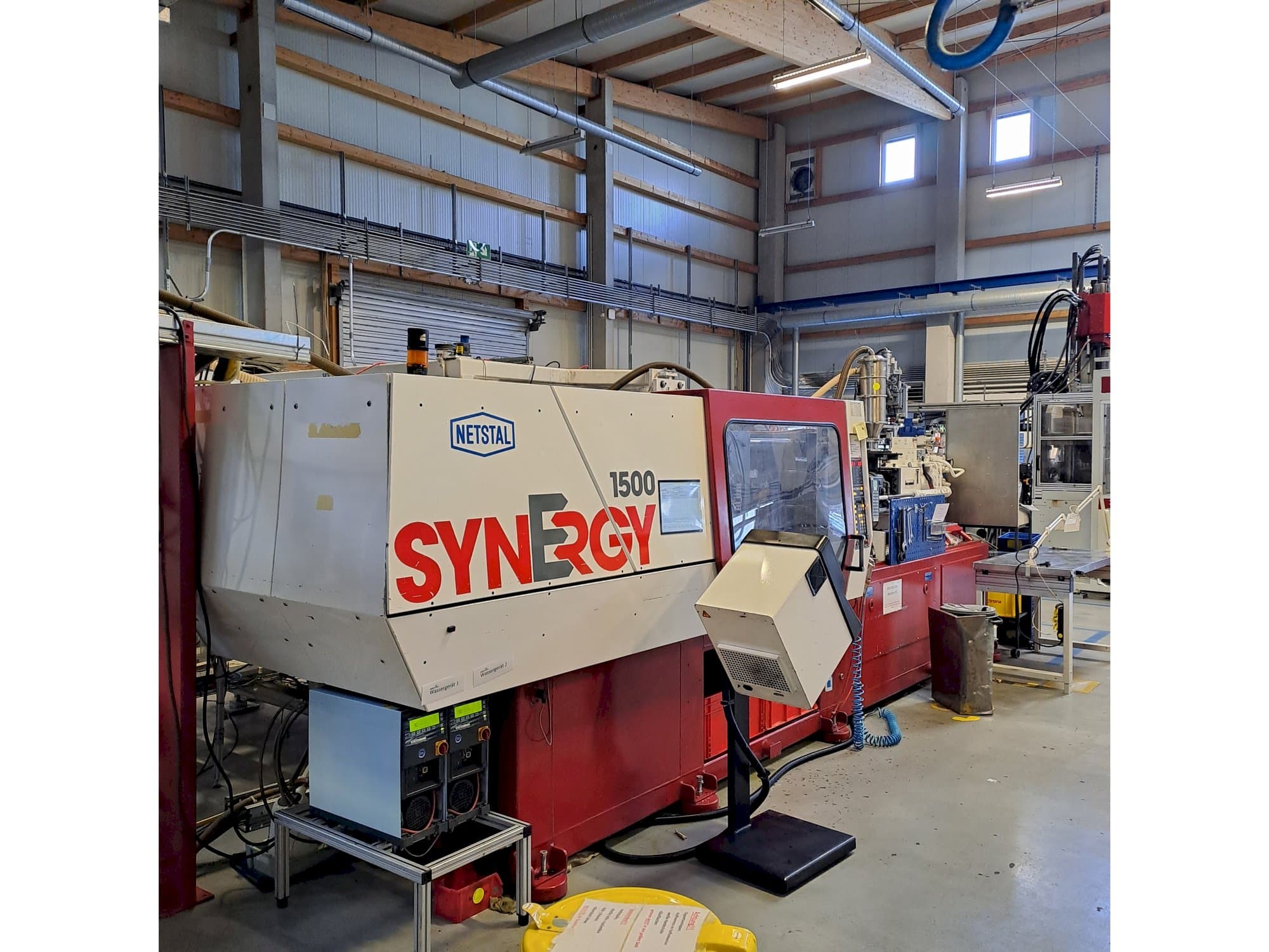 A Netstal S 1500 - 460  gép elölnézete