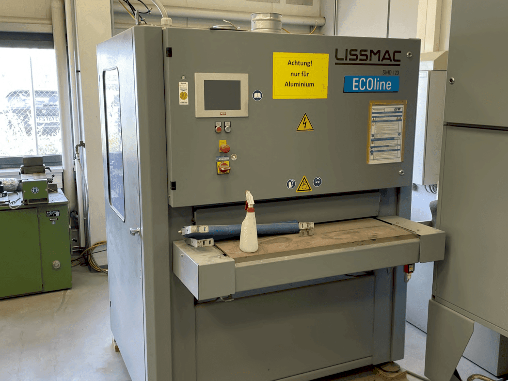 A LISSMAC SMD 123 RE  gép elölnézete