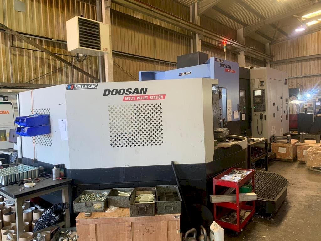A Doosan HP 6300  gép elölnézete