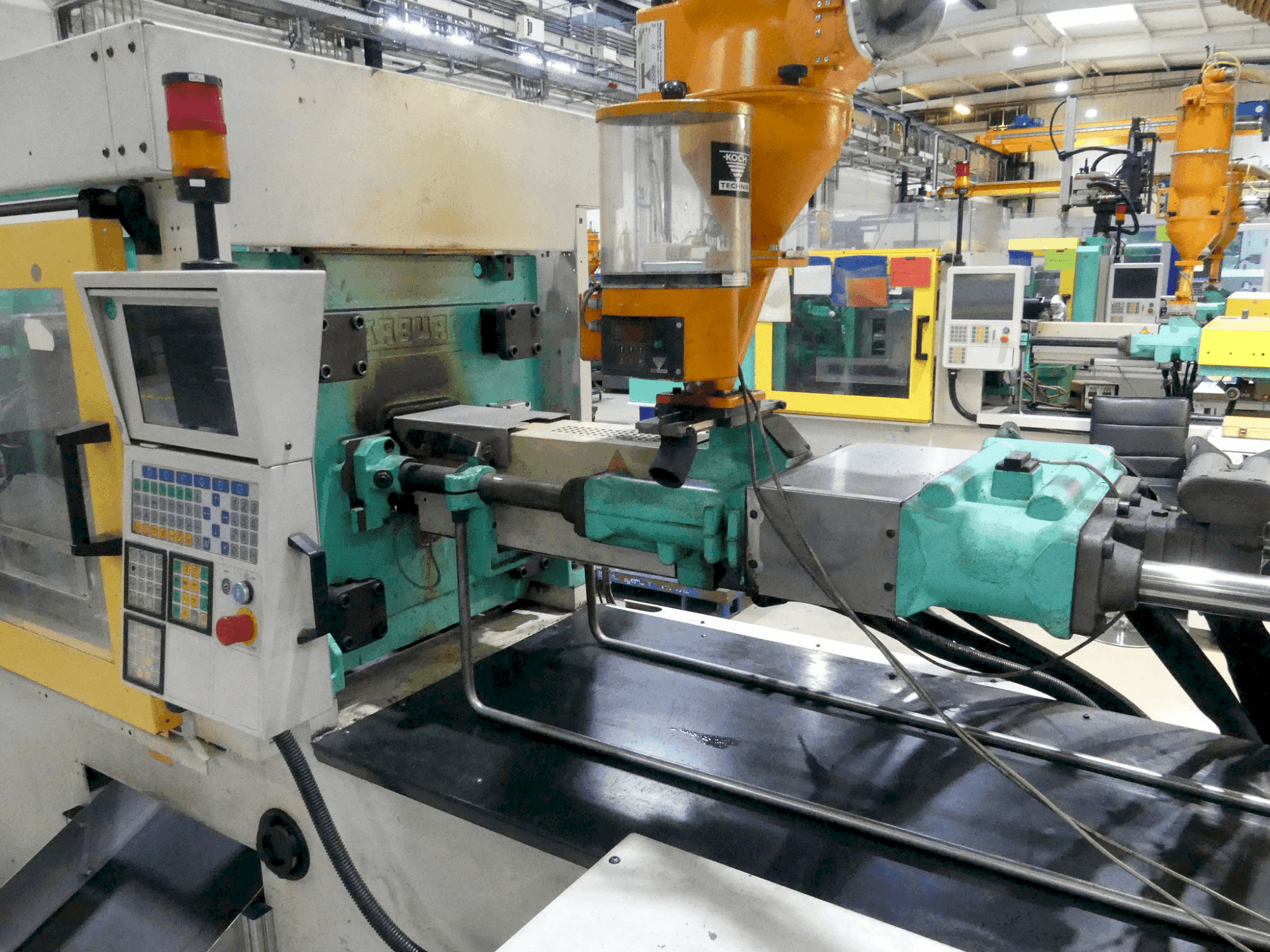 A Arburg 420C-1000-250  gép elölnézete