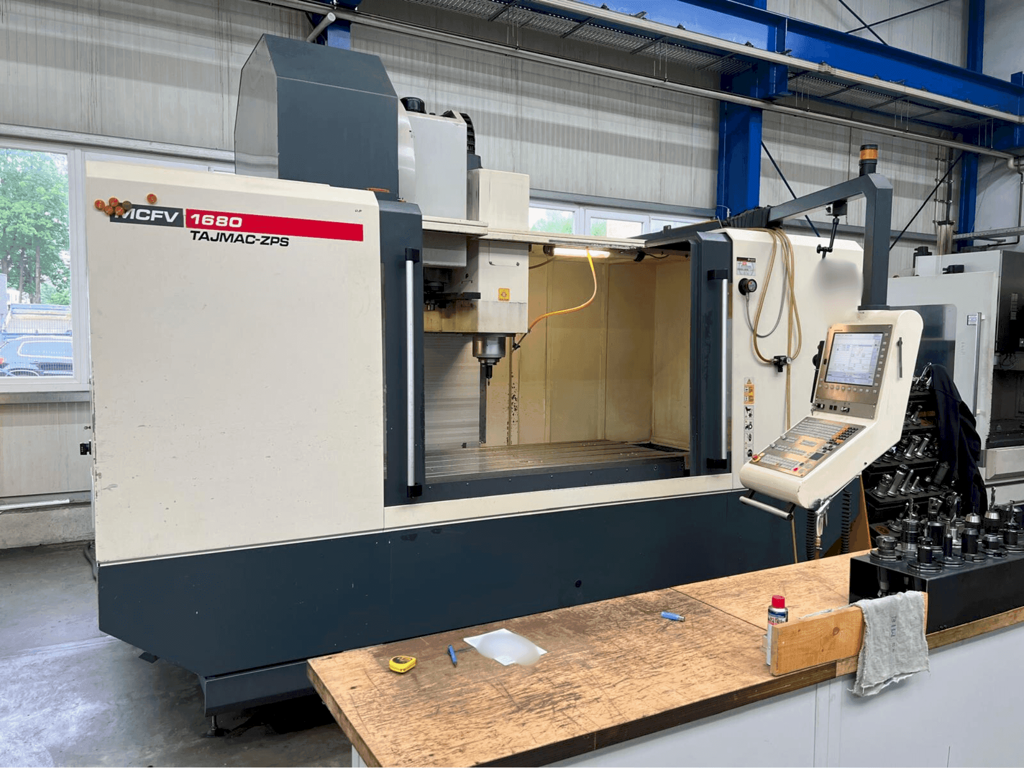 A TAJMAC-ZPS MCFV 1680  gép elölnézete