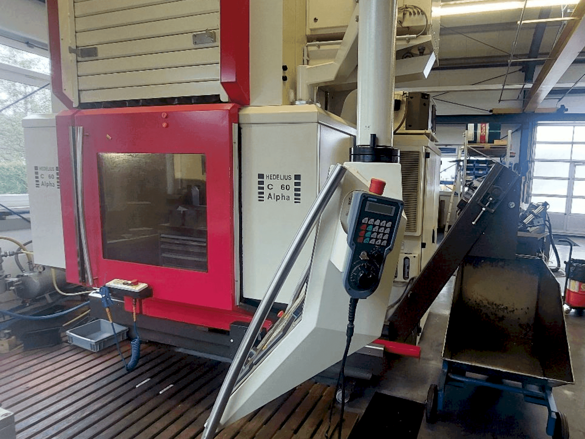 A HEDELIUS C60 ALPHA 800  gép elölnézete