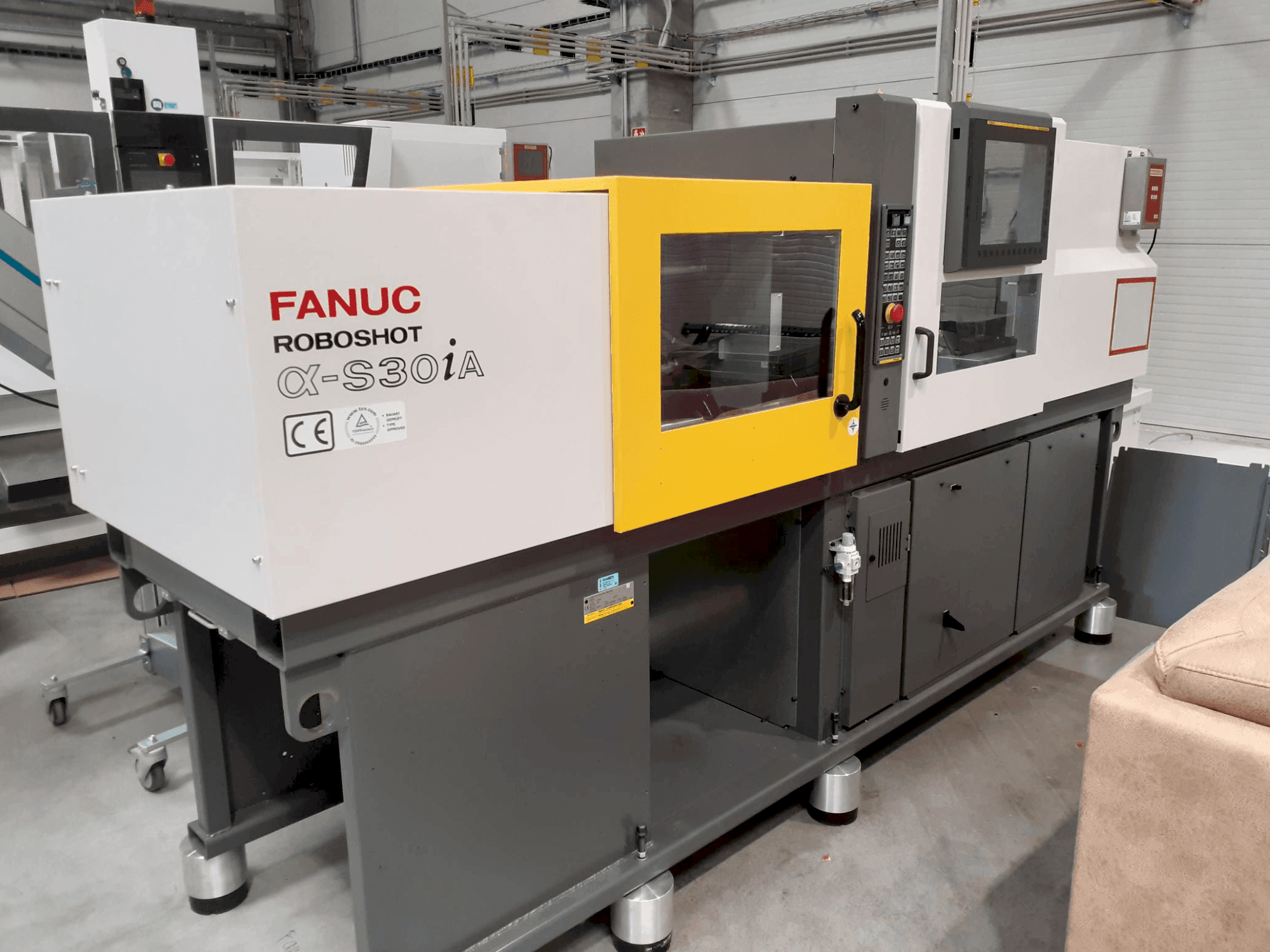 A FANUC ROBOSHOT α-S 30iA  gép elölnézete