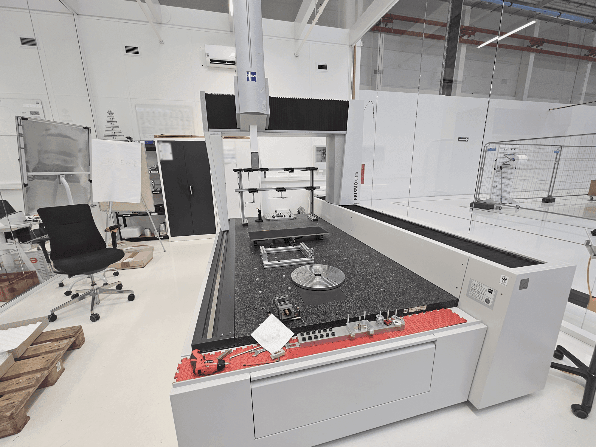 A ZEISS PRISMO 12/24/10 ultra  gép elölnézete