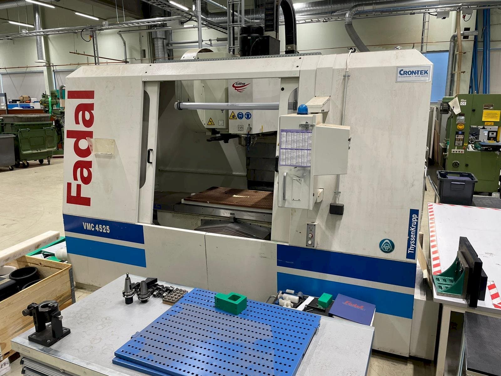 A FADAL VMC 4525 HT  gép elölnézete