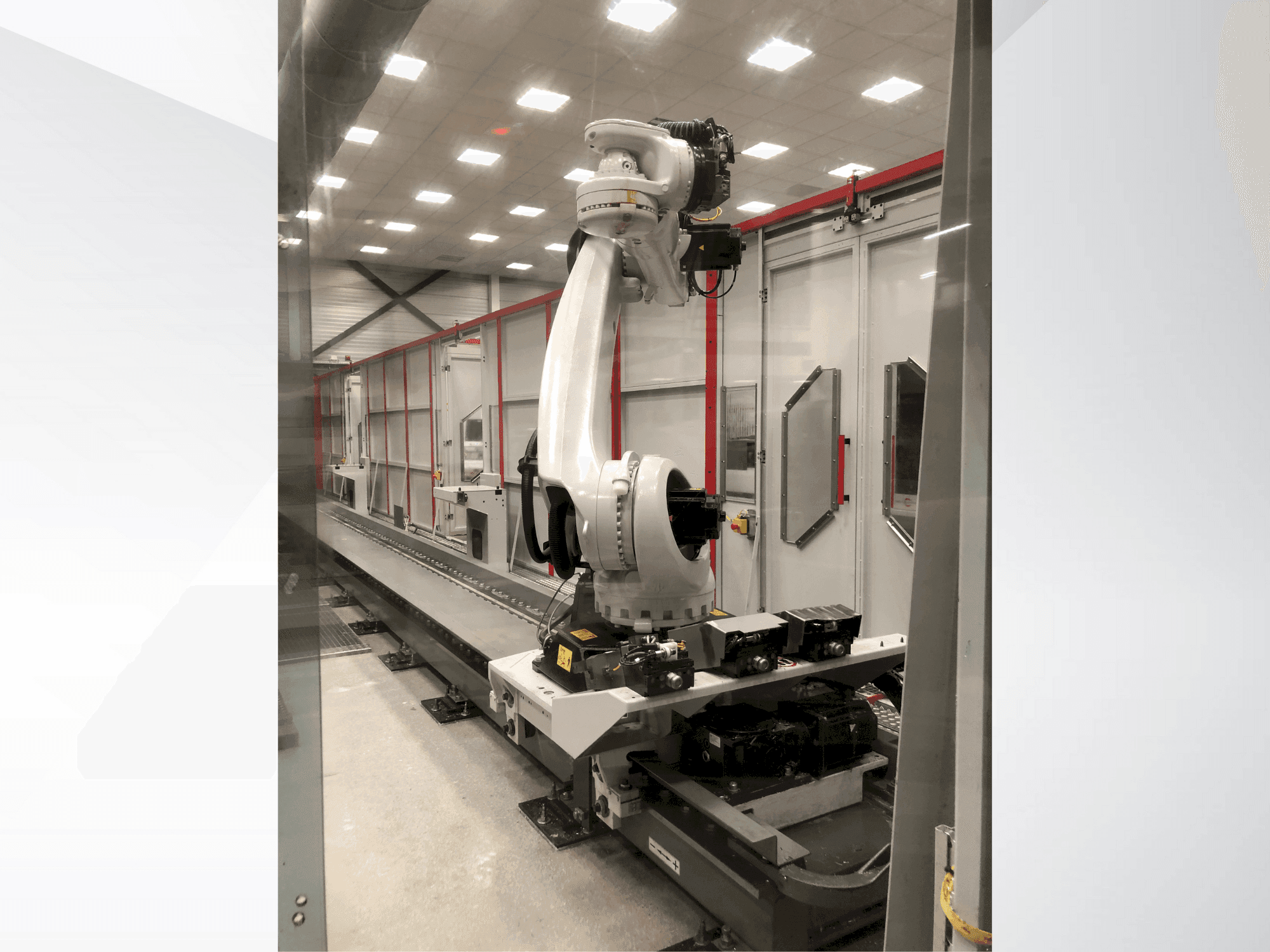 A HERMLE Cell  gép elölnézete