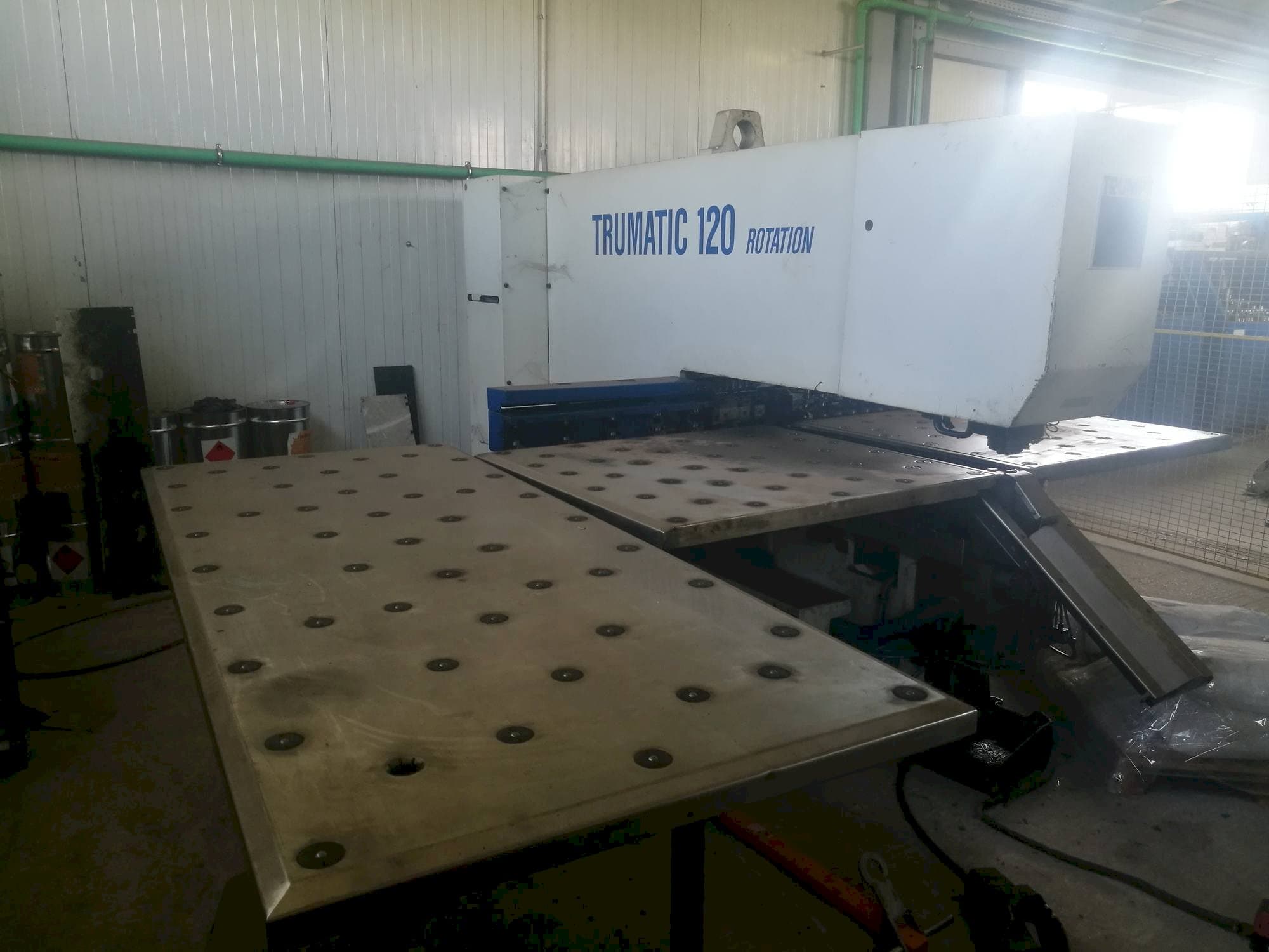 A Trumpf Trumatic 120R  gép elölnézete