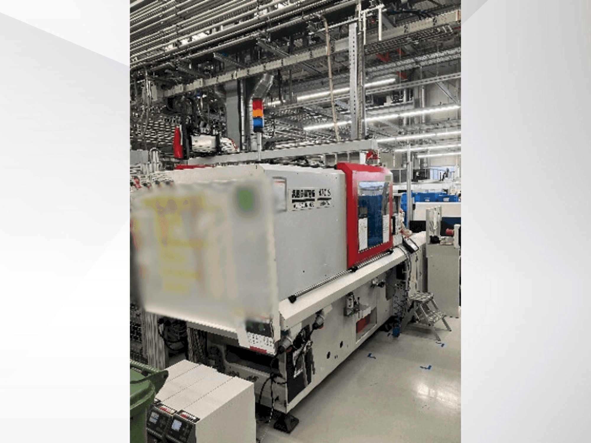 A Arburg Allrounder 470 S 1300-350  gép elölnézete