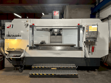 A HAAS VF-7/40  gép elölnézete
