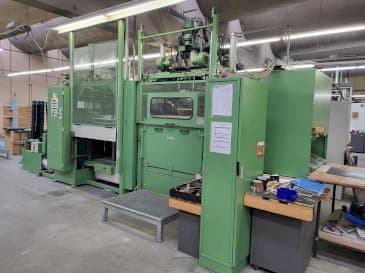 A ILLIG UA100-G  gép elölnézete