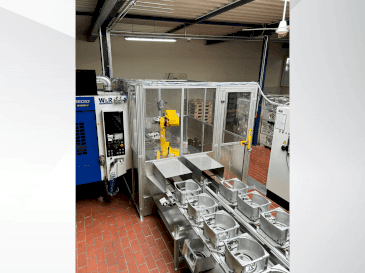 A FANUC M710 iC 70 gép elölnézete