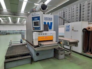 A Costa CCCC 600  gép elölnézete