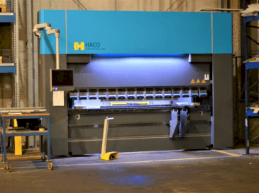 A HACO Euromaster S 30150  gép elölnézete