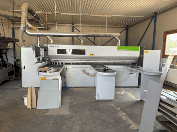 A BIESSE Selco WN 2  gép elölnézete