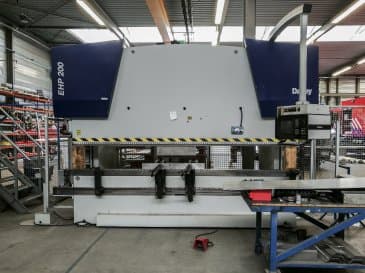 A Darley EHP-LS200.36/31  gép elölnézete