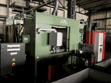 A ExactCut DM 30 TWIN gép elölnézete